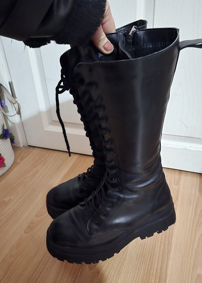 Siyah postal bot - Görsel 4