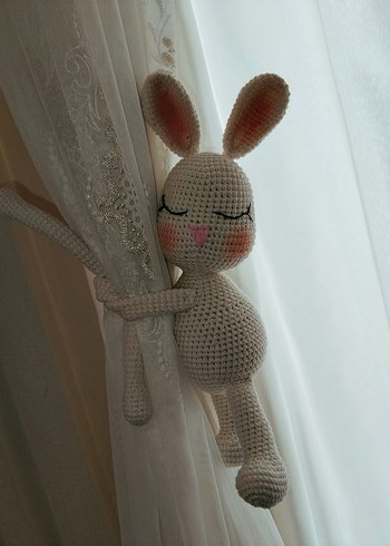 Beyaz Amigurumi Tavşan Peluş Oyuncak