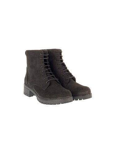 Vintage Love PreLoved Bot %70 İndirimli.