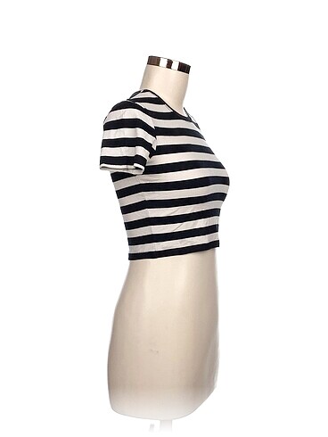 Dilvin Dilvin T-shirt %70 İndirimli.