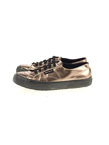 Superga Spor Ayakkabı %70 İndirimli.