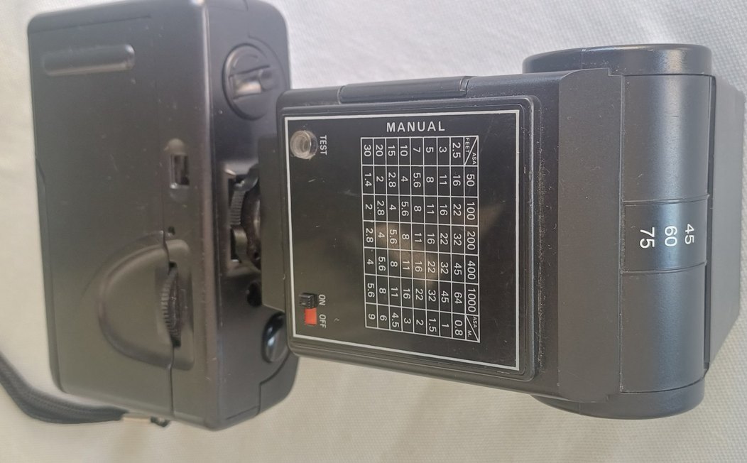 Kobol 25S Flaşlı Siyah Axe Film Kamerası - Görsel 3