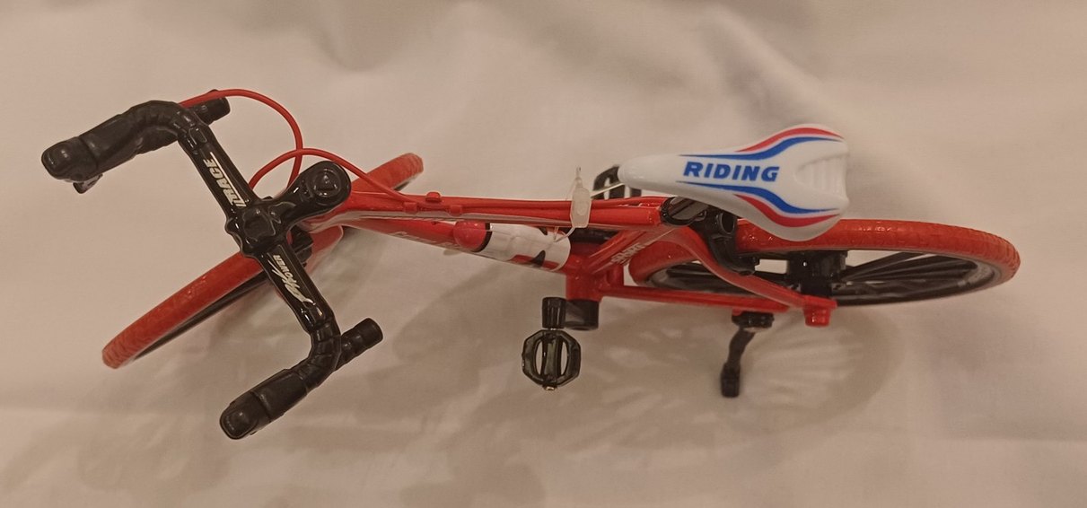 KIRMIZI BİSİKLET - Görsel 3