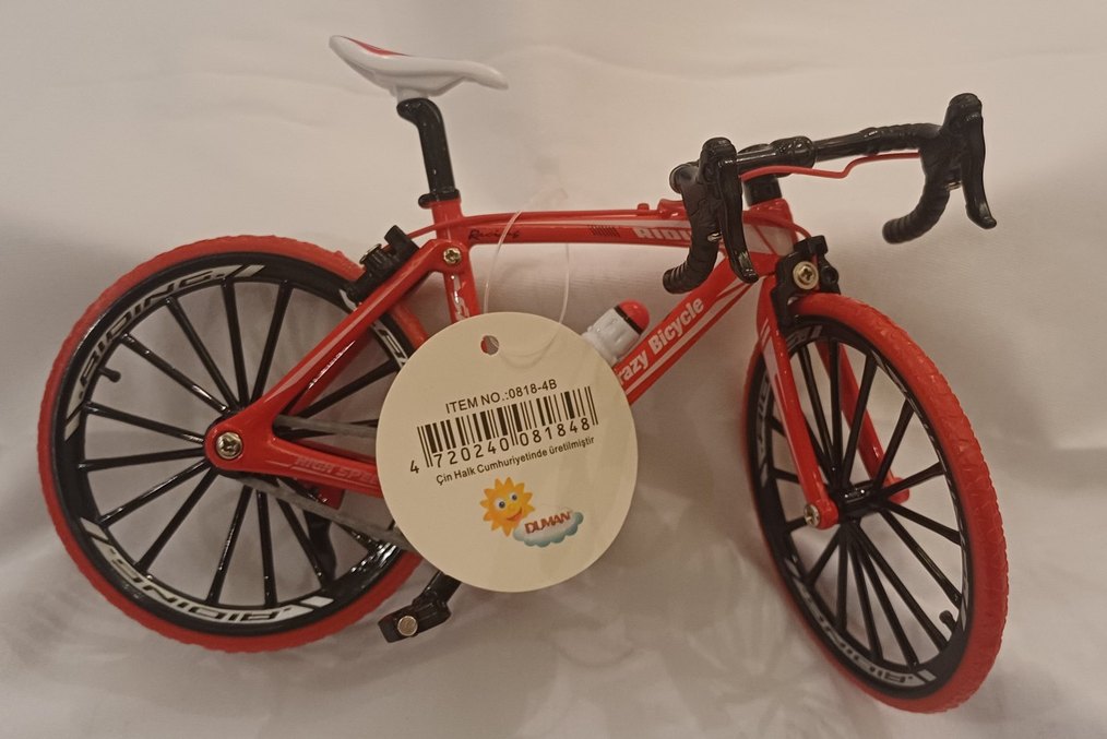KIRMIZI BİSİKLET - Görsel 4