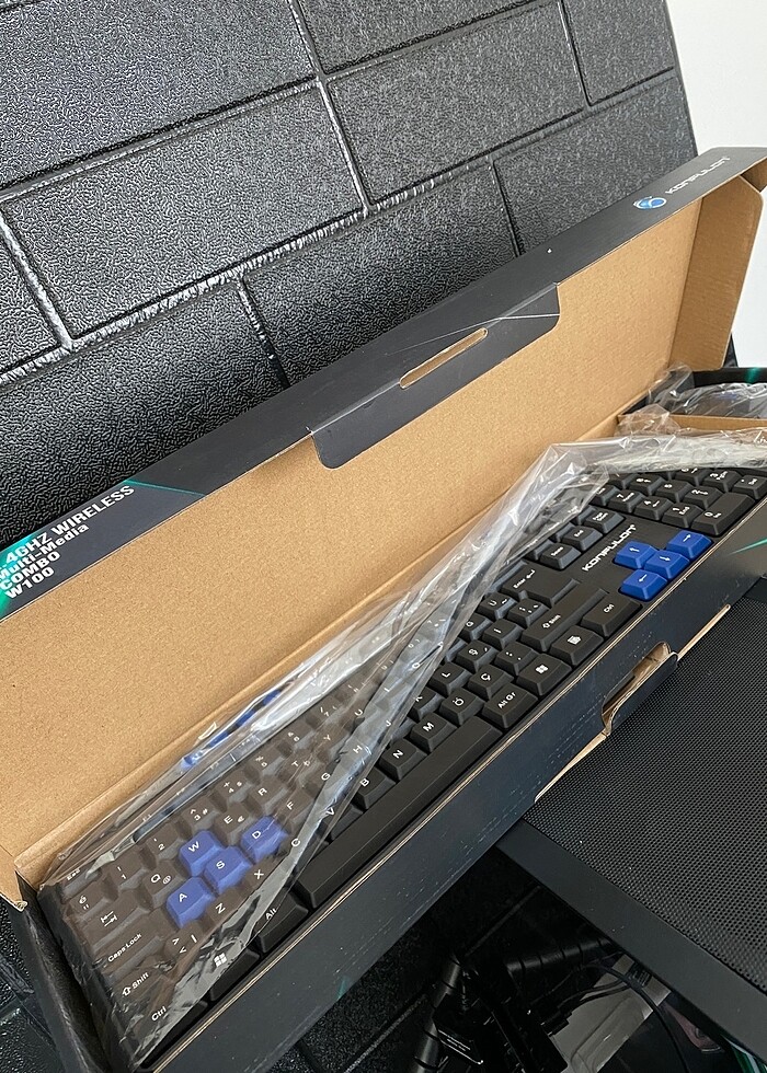 KONFULON KABLOSU KLAVYE MOUSE SET - Görsel 3