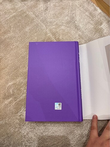  Beden Renk Yaşıyor Kitap Chandler Baker