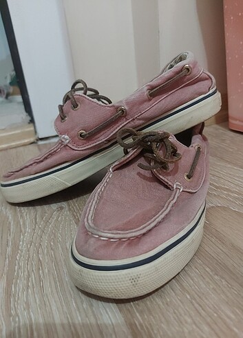 37 Beden Sperry bayan