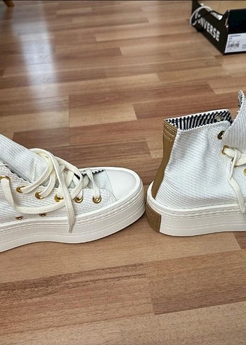 Beyaz Platform Topuklu Converse Kadın Spor Ayakkabı - Görsel 3