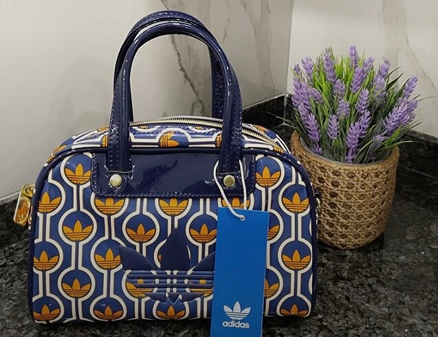 Adidas çanta