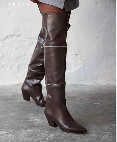 Pelinin ayakkabıları marka çizme - Görsel 3