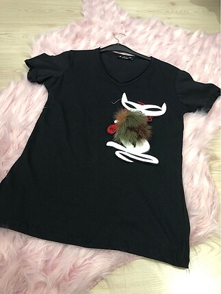 Tüylü tshirt
