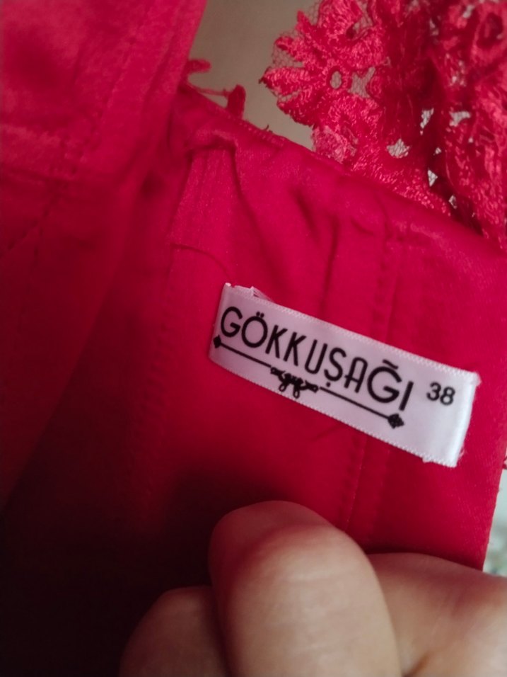 Klasik Şıklıkta Kırmızı Uzun Abiye Elbise - Görsel 3