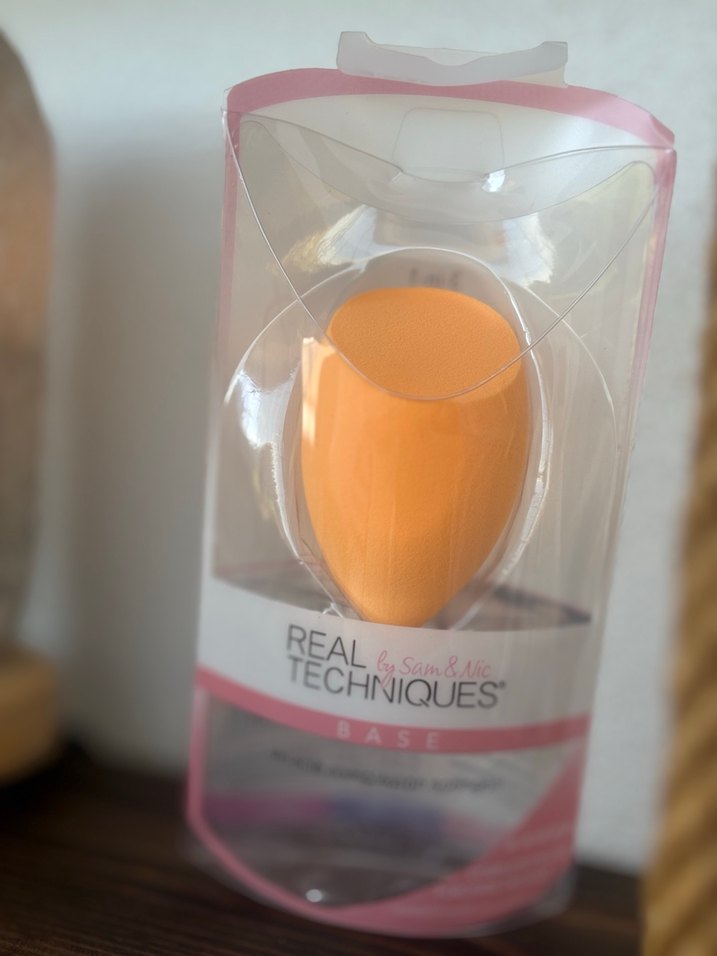 Real Techniques Turuncu Makyaj Süngeri - Görsel 2