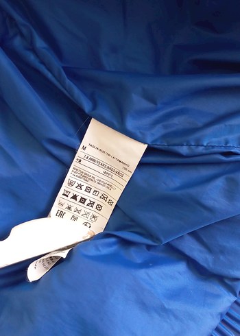 Mavi Parlak Erkek Çocuk Mont - Görsel 3