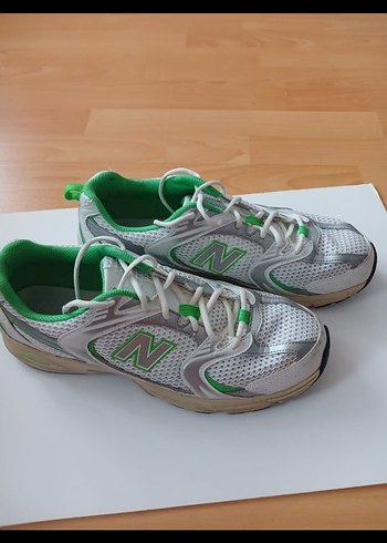 New Balance tek ebat