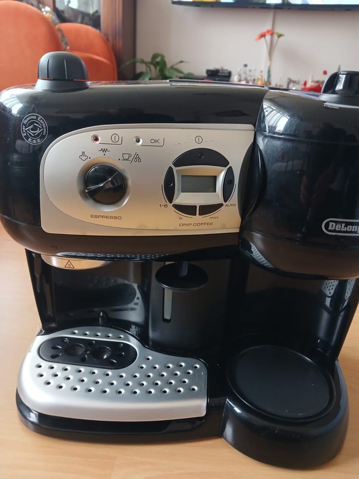 Gri DeLonghi Kahve Makinesi 35x25,5 cm - Görsel 4