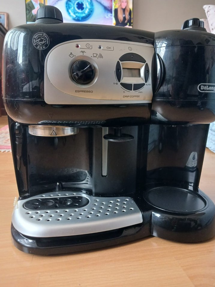Gri DeLonghi Kahve Makinesi 35x25,5 cm - Görsel 3