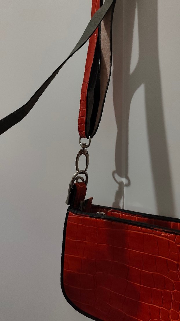 Kırmızı Deri Yılan Desenli Kadın Çanta - Görsel 4