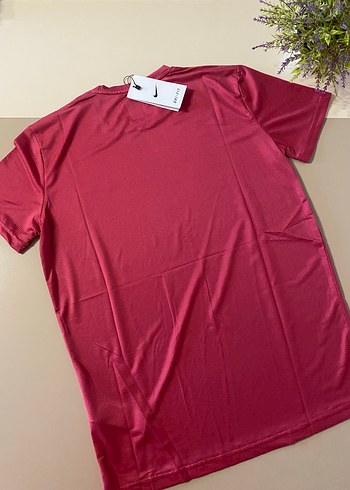 m Beden pembe Renk Nike tshirt