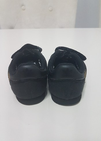 20 Beden siyah Renk Adidas Çocuk Siyah Cırtlı Spor Ayakkabı