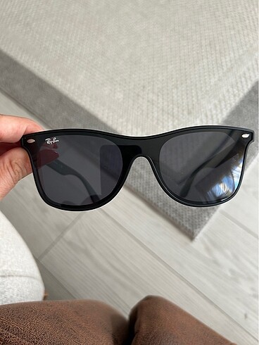 Rayban 4440