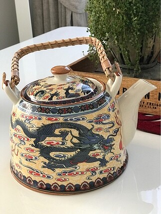 Bitki çayı demliği