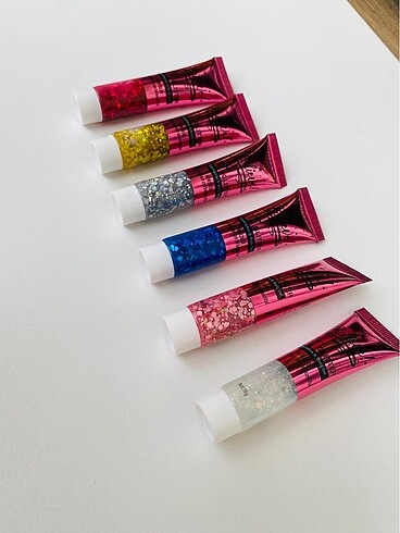 Revolution Glitter
