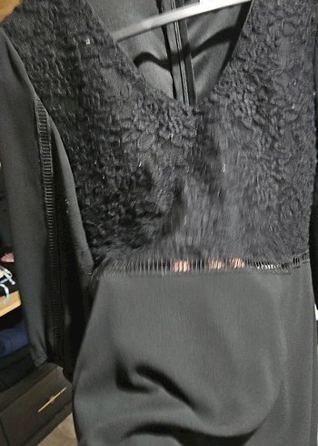 Dantel Detaylı V Yakalı Siyah Midi Elbise - Görsel 2