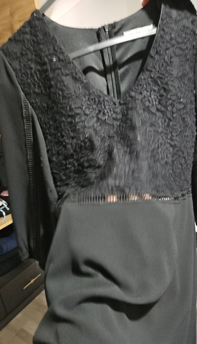 Dantel Detaylı V Yakalı Siyah Midi Elbise - Görsel 2