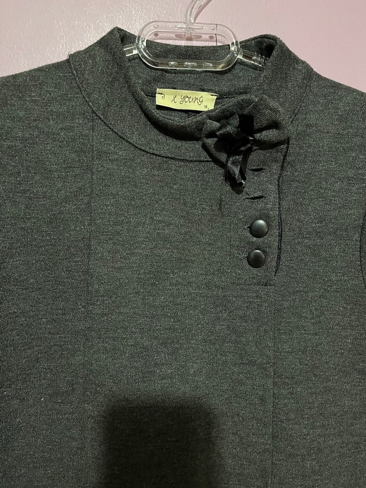 Düğmeli Kısa Kollu Gri Midi Elbise - Görsel 2