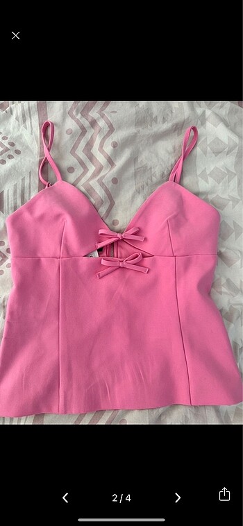 Zara Zara ust