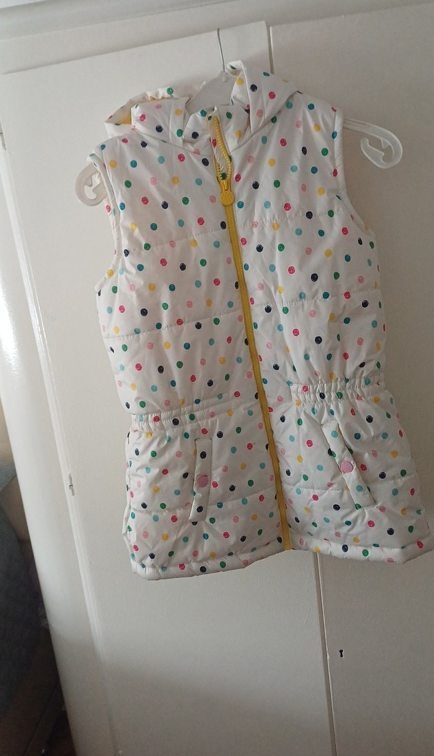 Kapüşonlu Çok Renkli Kız Yeleği - Görsel 3