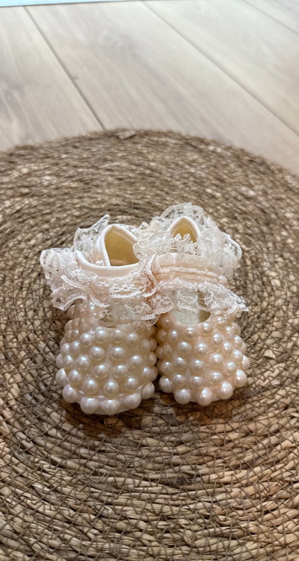 Kız Çocuk Beyaz inci İşlemeli Özel Ayakkabı - Görsel 2