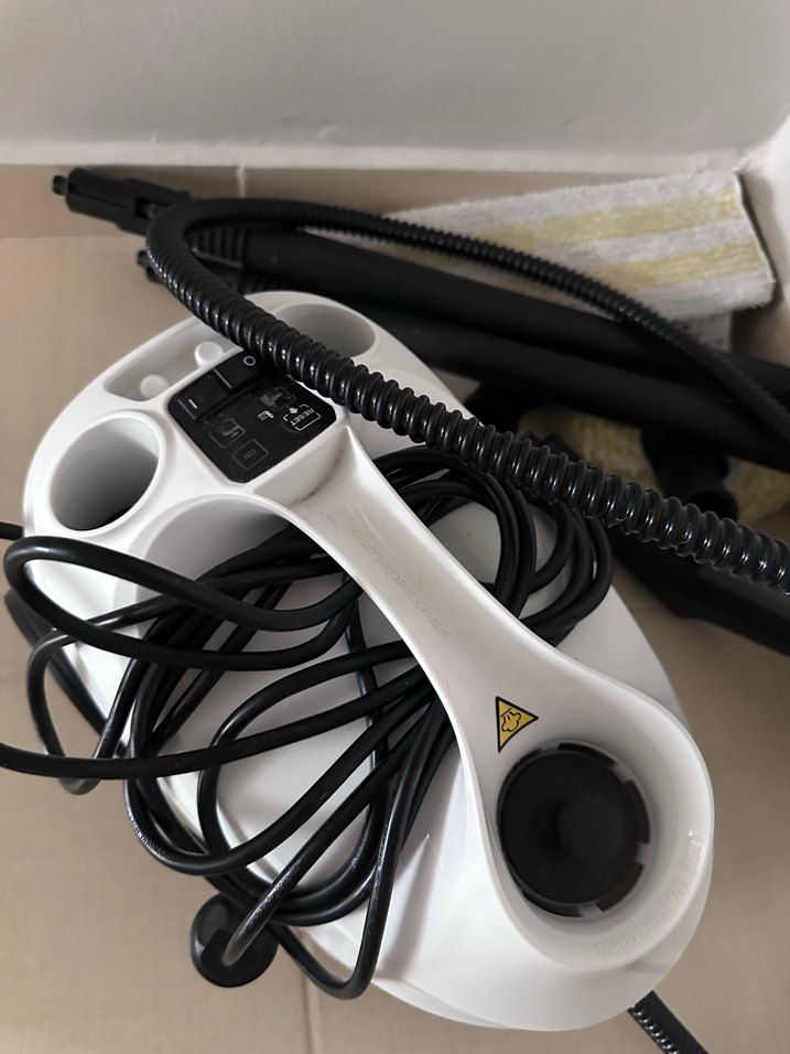 Beyaz Karcher Elektrikli Süpürge - Görsel 4