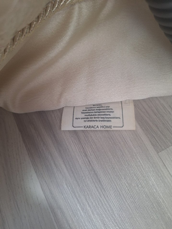 İşlemeli Beyaz Yatak Örtüsü - Görsel 4