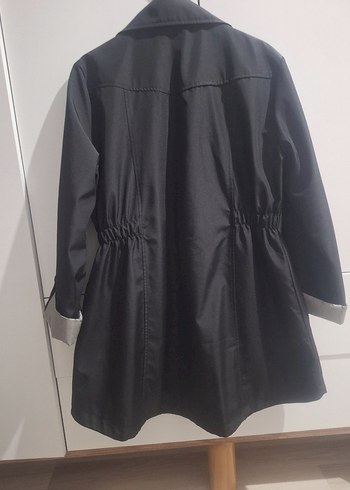 Düğmeli Siyah Midi Boy Kadın Yağmurluk - Görsel 4