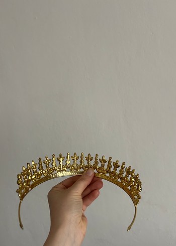 Altın Renk Parlak Taşlı Gelin Tacı - Görsel 5