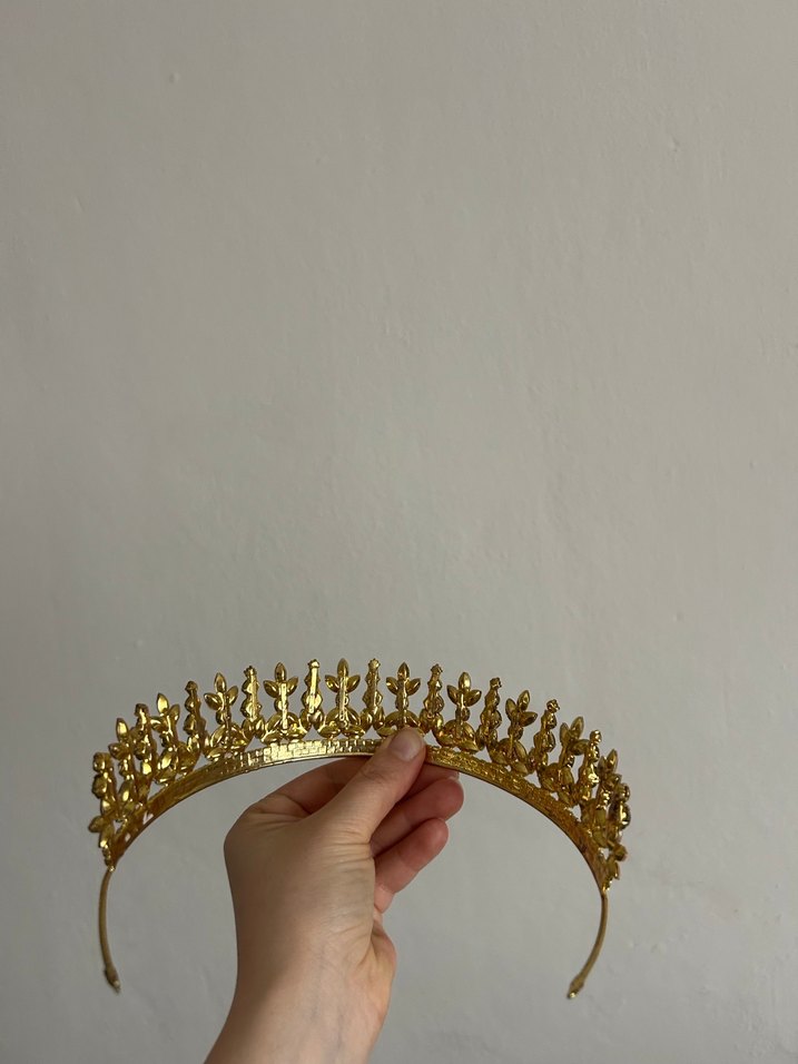 Altın Renk Parlak Taşlı Gelin Tacı - Görsel 5