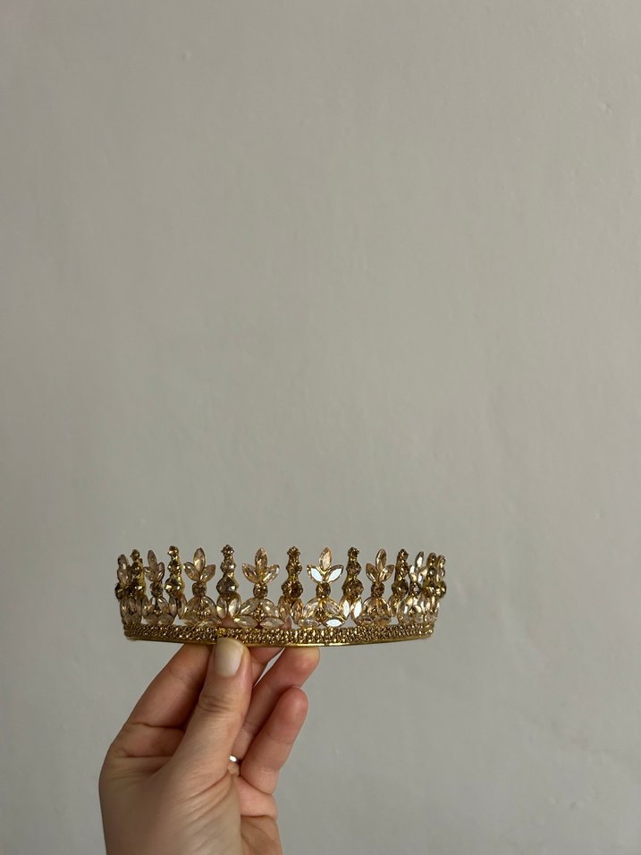 Altın Renk Parlak Taşlı Gelin Tacı - Görsel 2