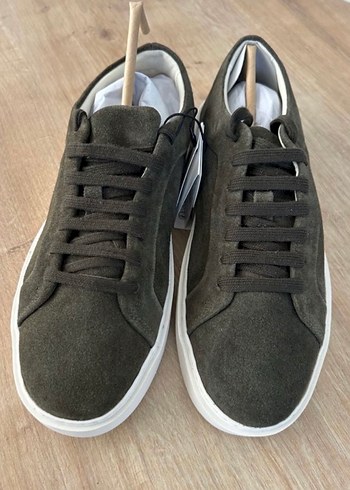 Zara Haki Suet Sneaker