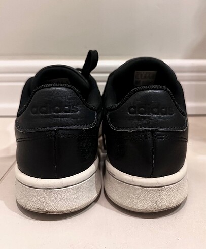 38 Beden Addidas spor ayakkabı