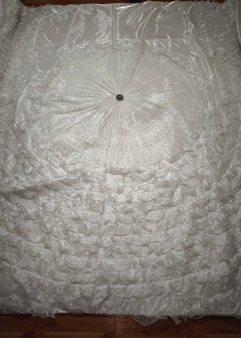 İşlemeli Beyaz saten Yatak Örtüsü - Görsel 5