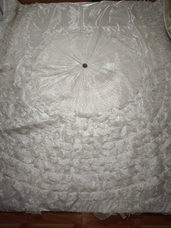 İşlemeli Beyaz saten Yatak Örtüsü - Görsel 5