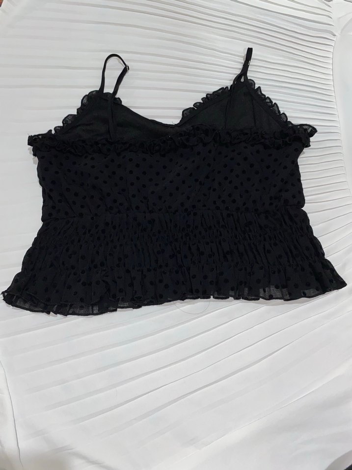 Siyah Puantiyeli Volanlı Crop Top - Görsel 3