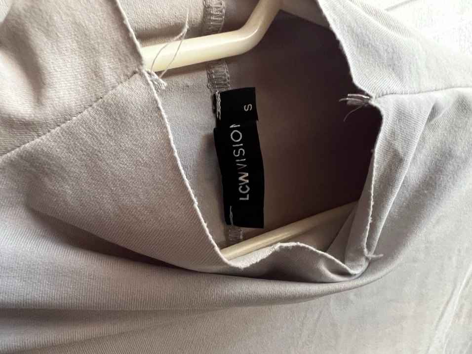 Gri Yüksek Yakalı Bluz - Görsel 4