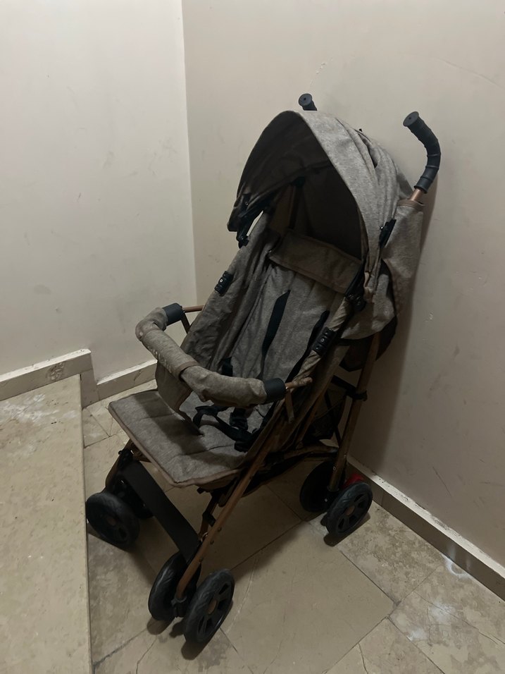 Gri Bebek Arabası Katlanabilir Model - Görsel 5