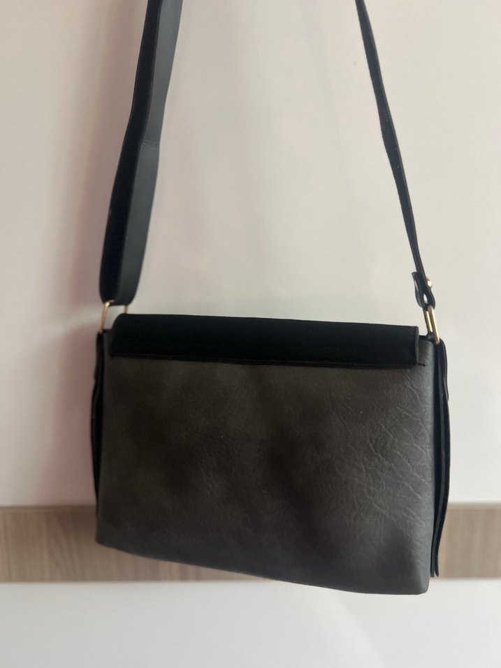 Klasik Siyah Deri Kadın Çanta - Görsel 3