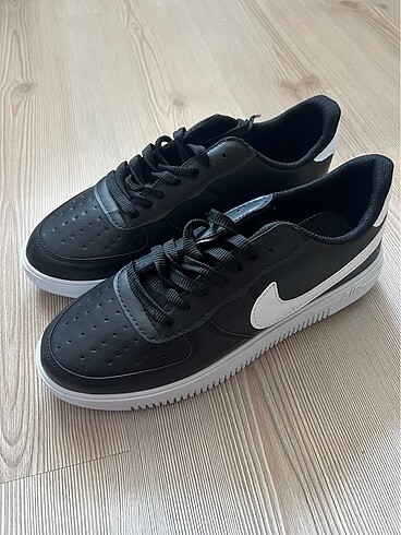 Nike air 43 numara spor ayakkabı