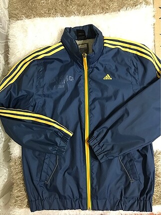 Adidas yağmurluk