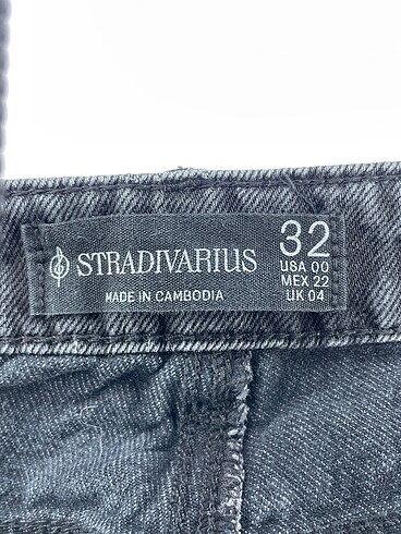 32 Beden çeşitli Renk Stradivarius Jean / Kot %70 İndirimli.